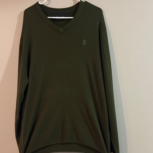 U.S. Polo Assn. Other - U.S. Polo Assn. Men's V-Neck Sweater in Dark Green